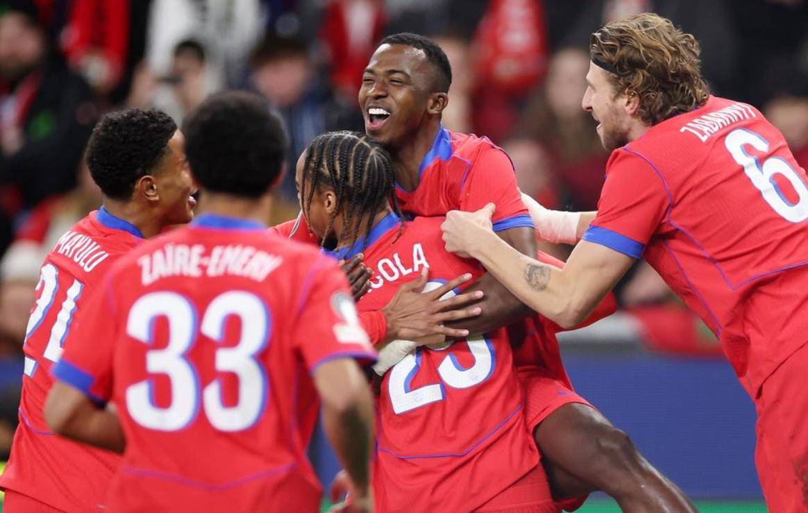 开云体育官网-荷兰逆转勒沃库森，阿什拉夫关键制胜