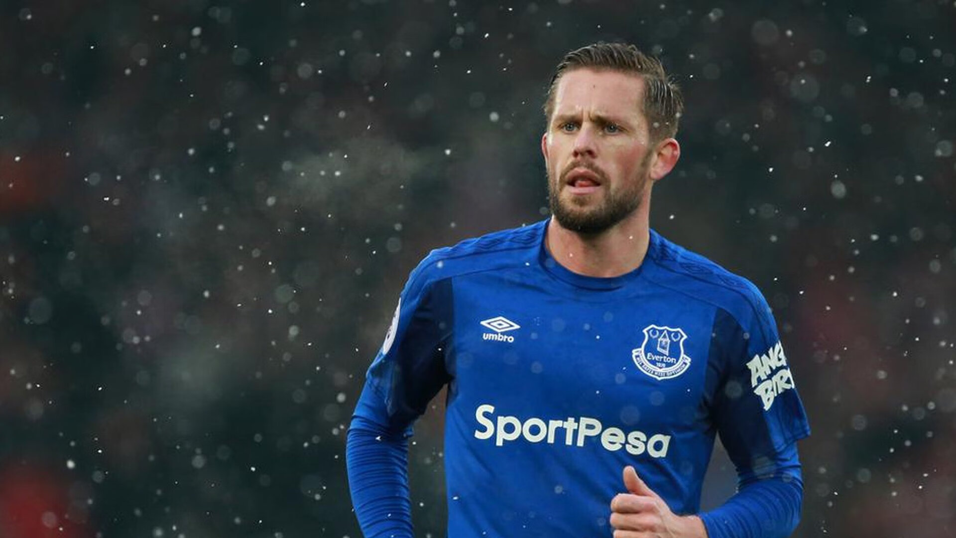 塔图姆末节接管比赛，湖人防守锁死深圳队，当NBA与CBA在平行时空交锋