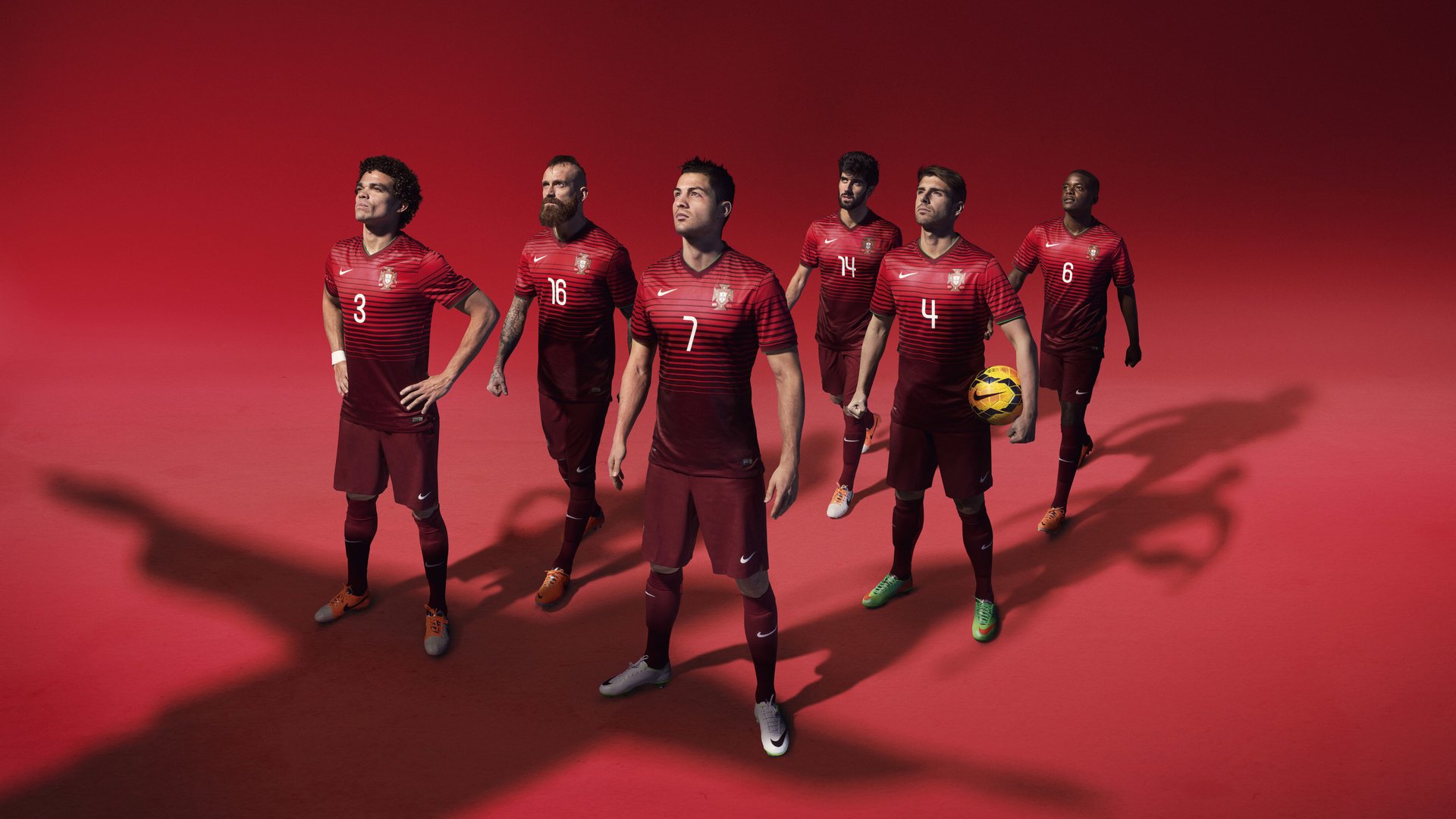 德甲争冠战之夜，约基奇全场最佳无争议，当篮球智慧照亮足球绿茵