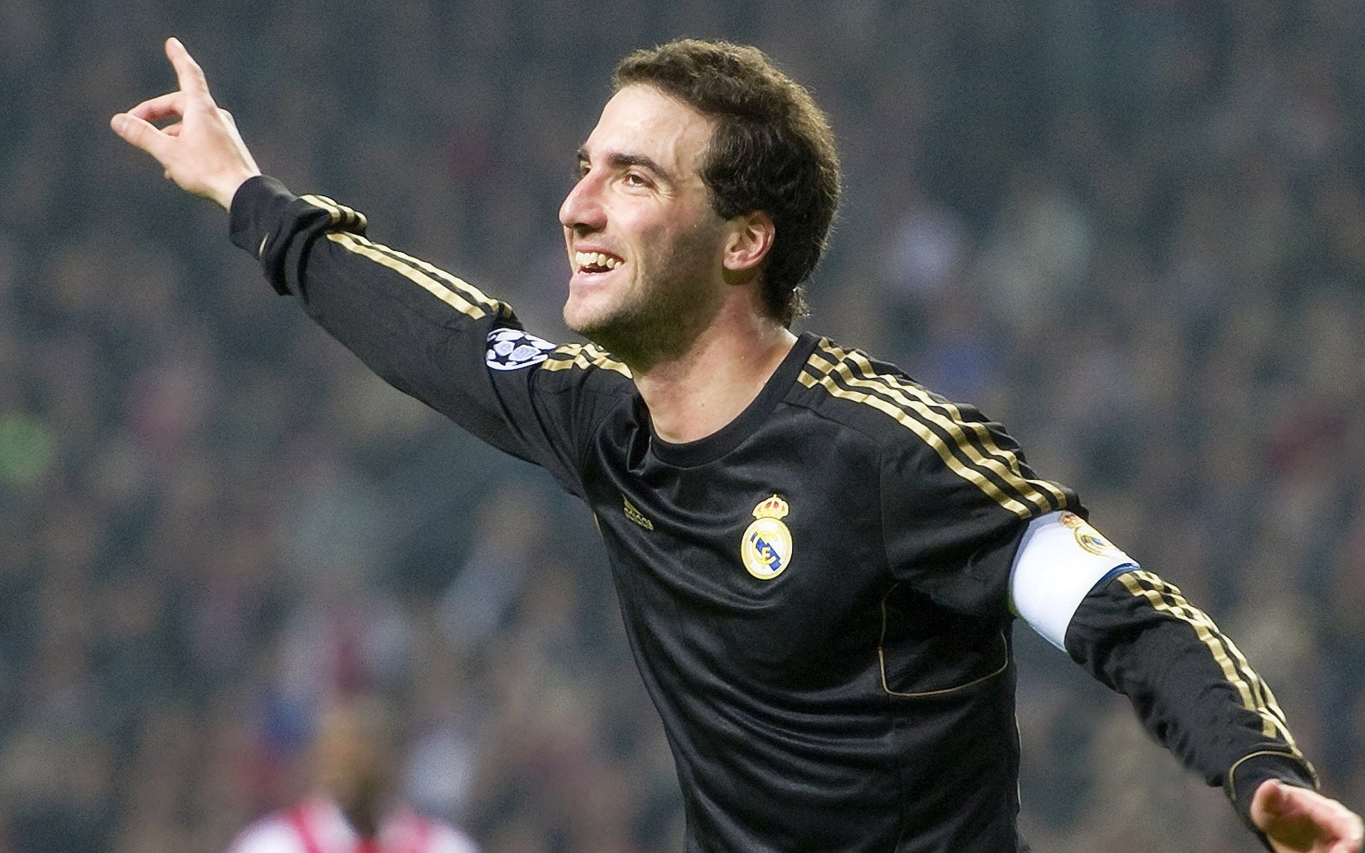 武切维奇，当巨人在东北寒夜中苏醒